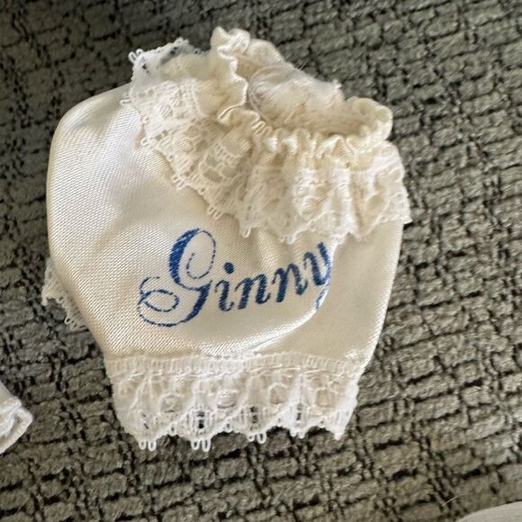 Mattel Barbie and Ken Book 300 piece bundle video #3/4 - Picture 4 of 7